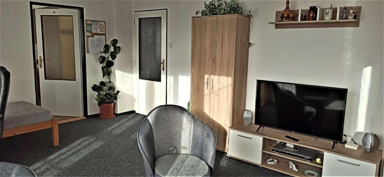 Apartman Milena ยีชิน ภายนอก รูปภาพ