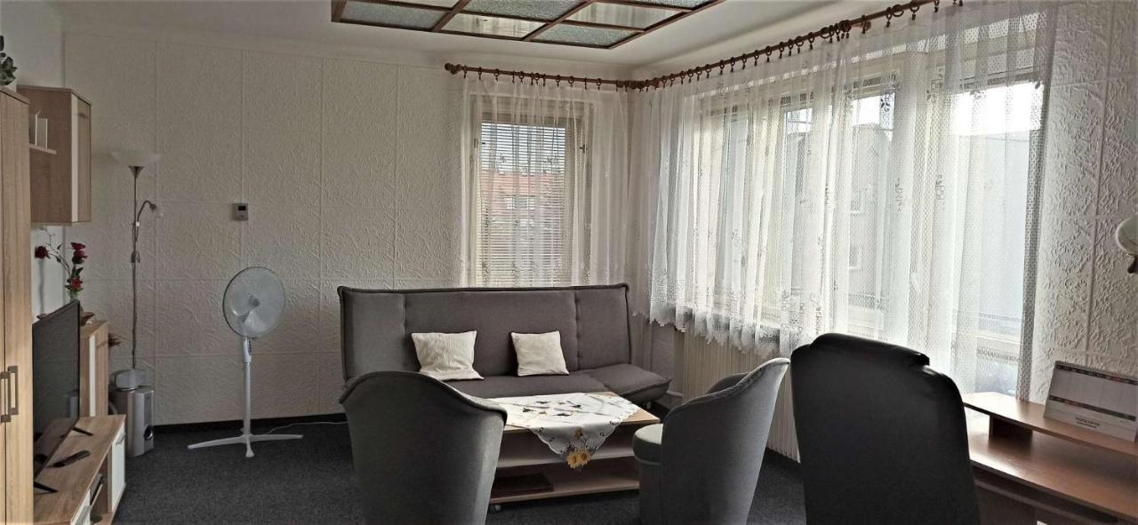 Apartman Milena ยีชิน ภายนอก รูปภาพ
